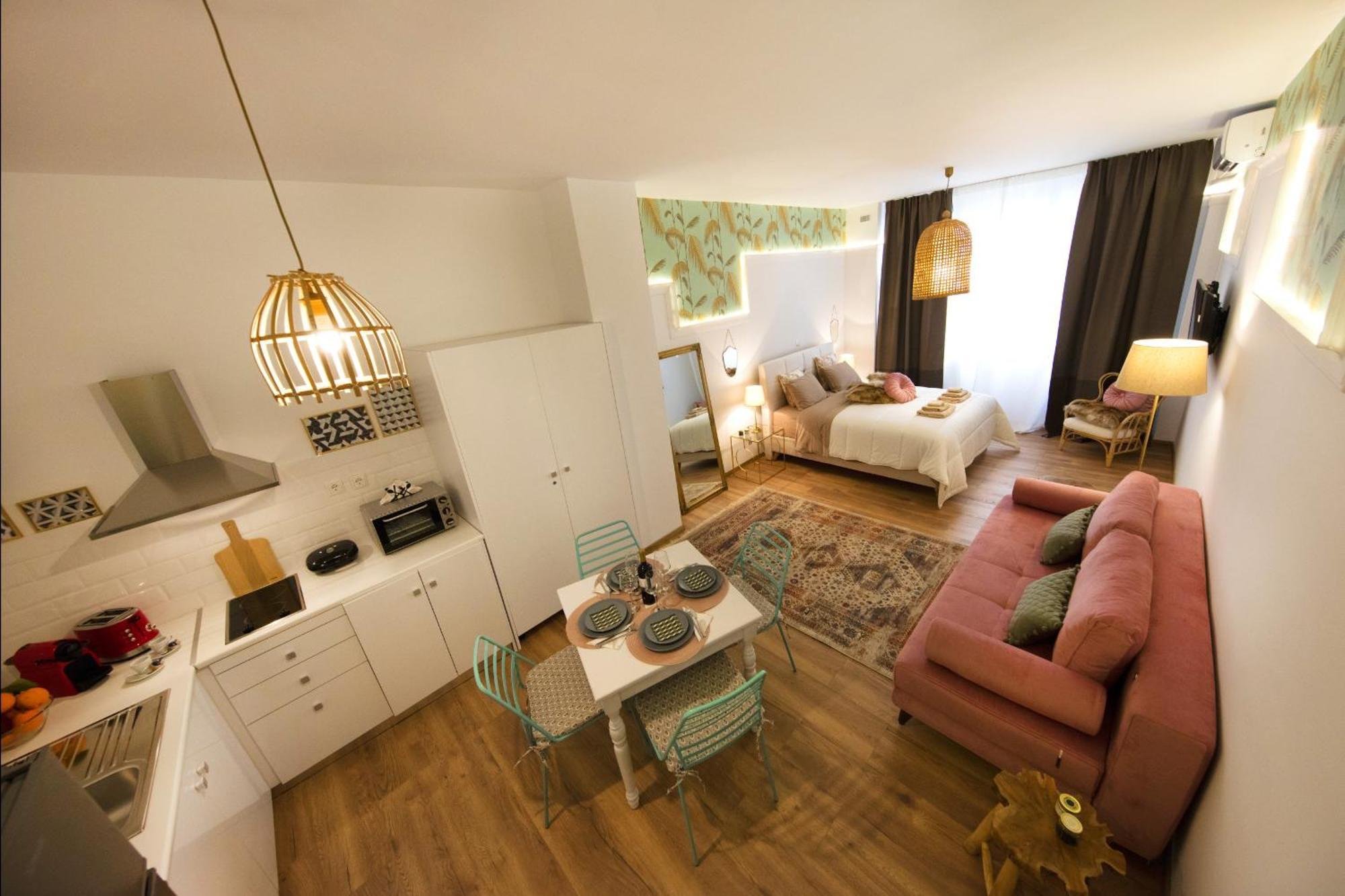 42 négyzetméteres stúdió Apartman 1 fürdőszobával Omonia területén Athén Kültér fotó